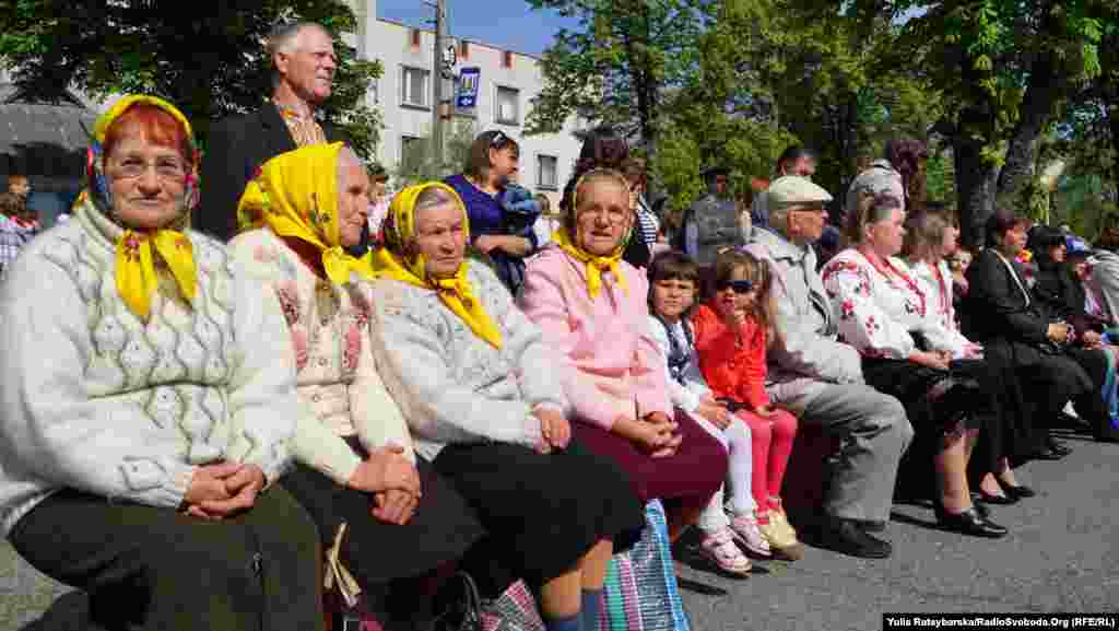 Ukraine -- 1 May in Reshetylivka, Poltavsk region, 1May2015