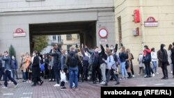 Беларусские студенты-участники забастовки, 26 октября 2020 года, Минск 