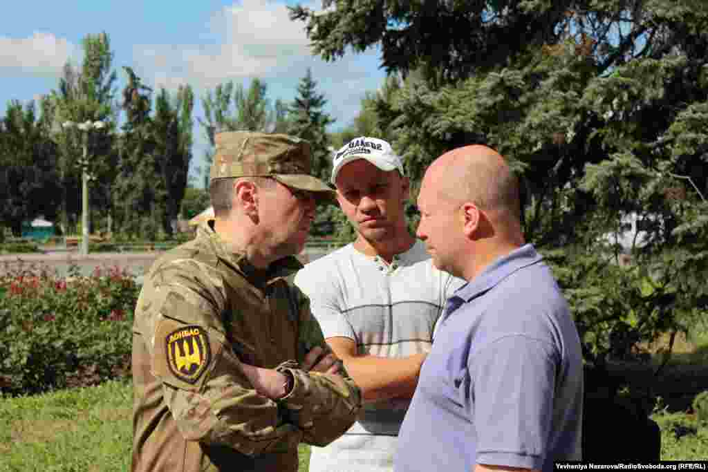 В акції беруть участь як місцеві активісти, так і добровольці з інших регіонів, які зараз перебувають у Запоріжжі