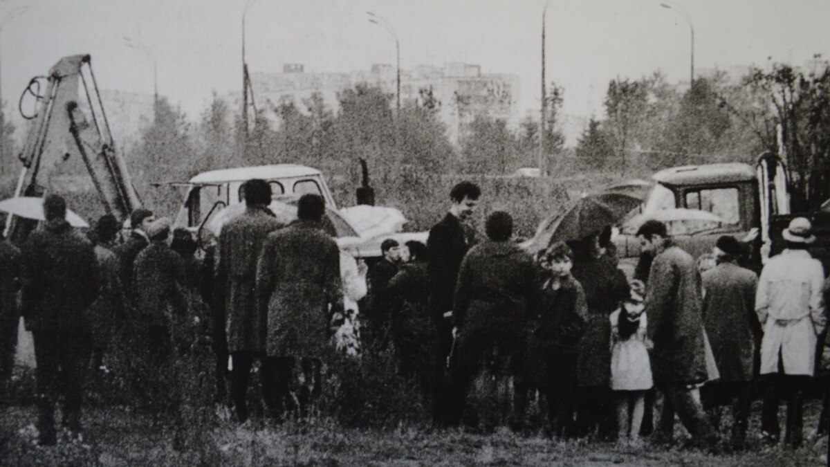 4 сентября 1974. Бульдозерная выставка 1974. Бульдозерная выставка в Москве 1962 Хрущев. Бульдозерная выставка художников нонконформистов. Бульдозерная выставка 1974 картины.