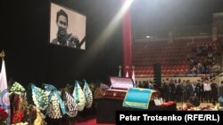 Танымал спортшы Денис Тенмен қоштасу Балуан Шолақ атындағы спорт сарайында өтіп жатыр. Алматы, 21 шілде 2018 жыл.