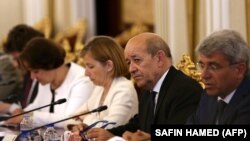Франция Ташқи ишлар вазири Жан-Ив ле Дриан