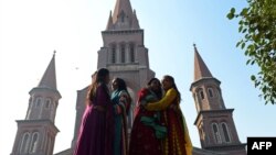 Лахордағы кафедралдық шіркеу. Пәкістан, 25 желтоқсан 2013 жыл. (Көрнекі сурет)