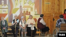 Известная осетинская певица, бывшая солистска ансамбля «Алан» Аза Цгоева встречает свой 80-летний юбилей во владикавказском доме престарелых
