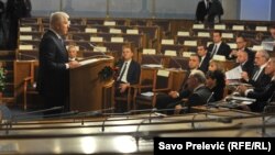 Brisel poručuje da stanje parlamentarnog bojkota nije održivo: Skupština bez opozicije