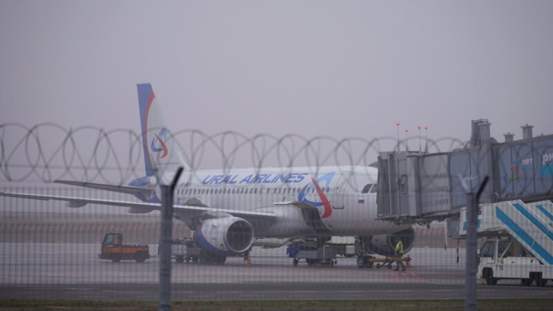 В аэропорту Симферополя задерживается прибытие восьми рейсов