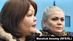 Natalya Slekishina (right) with her lawyer Aiman Omarova,, who also represents Viktoria Berikqozhaeva. (file photo)