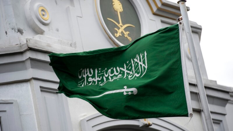 سعودي عربستان دمشق کې د کونسلي خدماتو د بيا پيل په اړه دغه هېواد سره خبرې پيل کړي