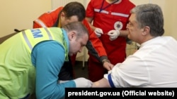 Petro Poroshenko həkimdə
