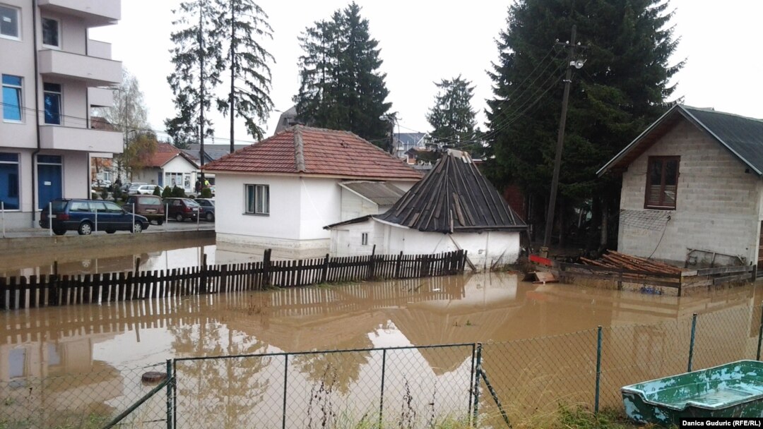 Poplavljena imanja, Sjenica