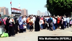 مصريون يحتفلون بشم النسيم 