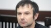 «Мы все – большая семья». Вакарчук поддержал арестованных крымских татар после обысков в Крыму