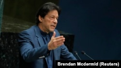 Pakistani leader Imran Khan is traveling to Iran and Saudi Arabia amid heightened tensions in the region. (file photo)