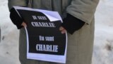 La demonstrația de solidaritate de la Ambasada Franței de la Chișinău