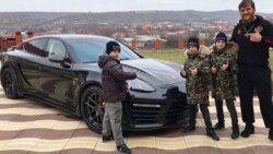 2016 шо, "Porsche Panamera" луш бу Кадыровн кIентий шаьш лата Iамочу тренерна Эдилов Iабдул-Керимна