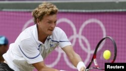 O'zbekiston birinchi raketkasi Denis Istomin London Olimpiadasida. 1 avgust 2012 yil, London.