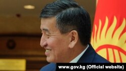 Сооронбай Жээнбеков в бытность премьер-министром Кыргызстана.