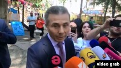 Иванишвили вместе со своей семьей уже сделал свой выбор на одном из участков в Тбилиси
