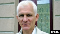 Ales Byalyatski, the head of the Vyasna human rights organization