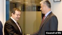 Ivica Daçiq dhe Hashim Thaç gjatë takimit të 27 janarit