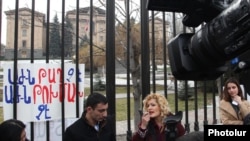 Armenia - Journalists picket the parliament building in Yerevan to protest against a notorious pro-government deputy, 23Feb2016.