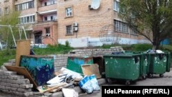 Мусорные контейнеры