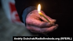 Фоторепортаж: у Києві вшанували жертв розстрілів у Сандармосі