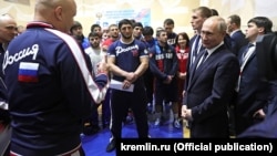 Президент РФ Владимир Путин со спортсменами, 2019 год