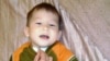 Двухлетний Дихан Торгаев, страдающий от врожденного порока развития бронхолегочной системы - трахеобронхомаляции, паралича голосовых связок. Фото из семейного альбома.