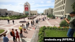 Черга громадян Білорусі зі скаргами до ЦВК, Мінськ, 15 липня 2020 року