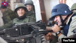 Un video a circulat pe internet arătându-l-l pe Mikhail Porechenkov folosind o mitralieră împotriva forțelor ucrainene.
