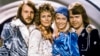 Membrii ABBA, după ce au câștigat concursul Eurovision cu 'Waterloo' în 1974.