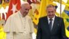 Папа Францішак разам з Раулем Кастра