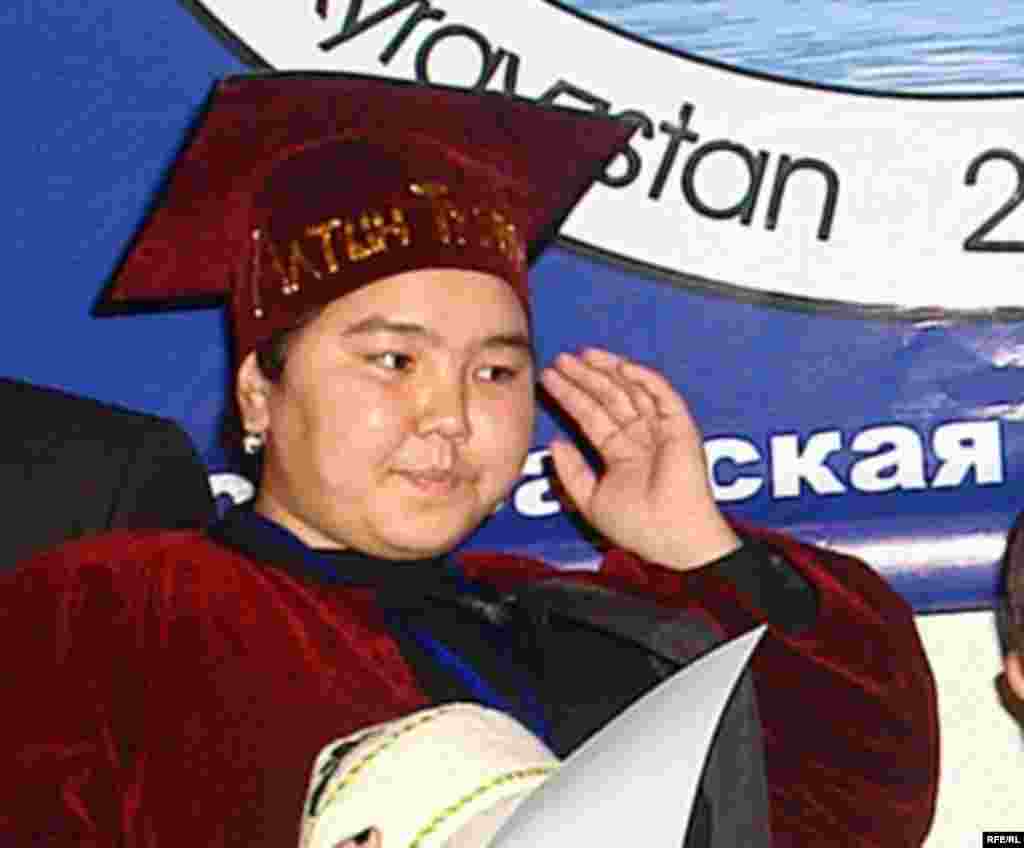 Бишкектик окуучу Аида Нурлан кызы астрономия боюнча эл аралык олимпиадада 3-орунду ээледи - Kyrgyzstan -- Aida Nurlan kyzy, The Bishkek schoolgirl, the winner of the Olympic Games on astronomy, 27nov2008