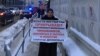 Жители Ингушетии пикетируют Следственный комитет РФ в Москве