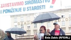 Najgore je što je sramotu da kopa po kontejnerima doživjela generacija koja je izgradila tvornice i škole: Jasna A. Petrović