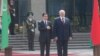 Türkmenistanyň prezidenti G.Berdimuhamedow (ç) we Belarusyň prezidenti A.Lukaşenka 