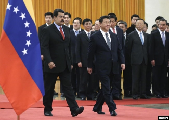 Президент Венесуэлы Николас Мадуро и Председатель КНР Си Цзиньпин в Пекине. 2015 год