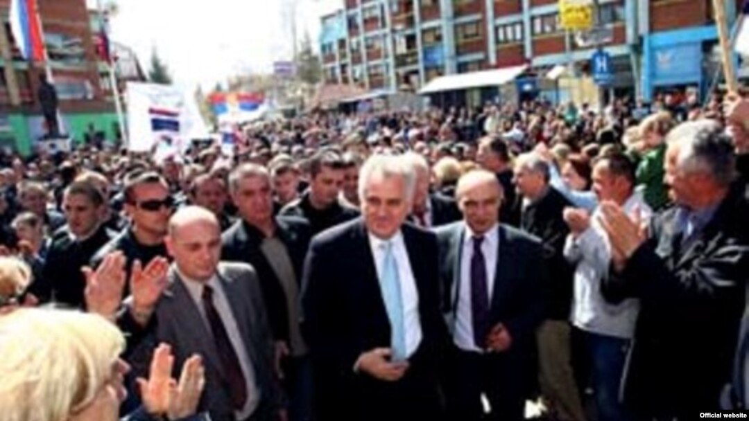 Томислав Николиќ на изборна кампања во Митровица, 11.04.2012.