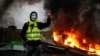 France -- Demonstrators clash with riot police at the Arc de Triomphe, 1Dec2018
