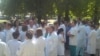 Лекарите од Клинички протестираа половина час