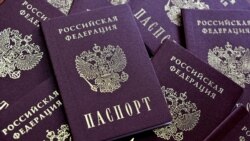Новые россияне? У крымчан отнимают российское гражданство