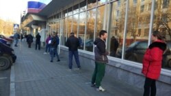 Тирасполь. Очередь в супермаркет после объявления чрезвычайного положения в регионе
