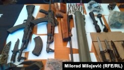 Oružje zaplijenjeno u Banjaluci u maju 2015.
