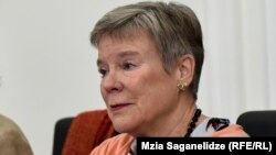 NATO-nyň baş sekretarynyň orunbasary hanym Rose Gottemoeller