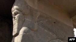 Скульптура часів Ассирійського царства у древньому місті Німруд (Ірак)