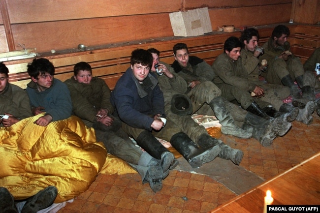 Пленные российские солдаты, 13 января 1995 года.