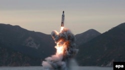 Испытание северокорейской баллистической ракеты, запущенной с подводной лодки