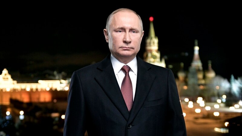 Президентан харжамашкахь Путине дакъалацийта куьйгаш гулдеш ду