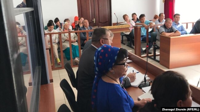 Участники судебного процесса по делу о пожаре в автобусе, где погибли 52 человека. Актобе, 10 сентября 2018 года.